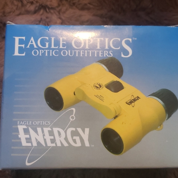 Binoculars - Picture 1 of 9
